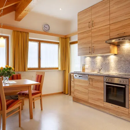 Theresia Otel