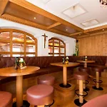 Hotel Theresia 4*